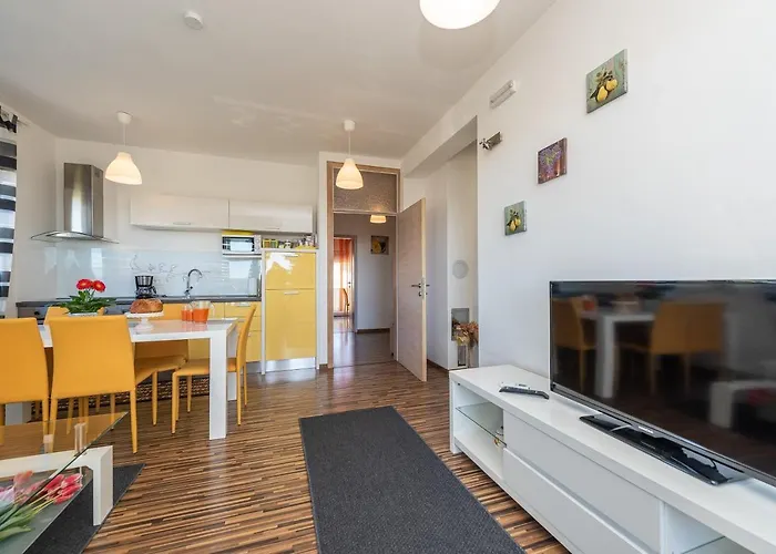 Antonio Apartman Sukosan