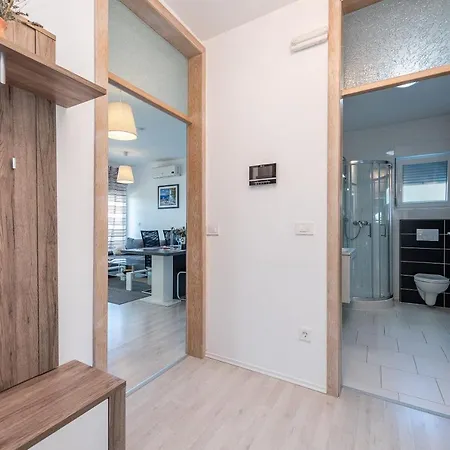 Antonio Apartman *